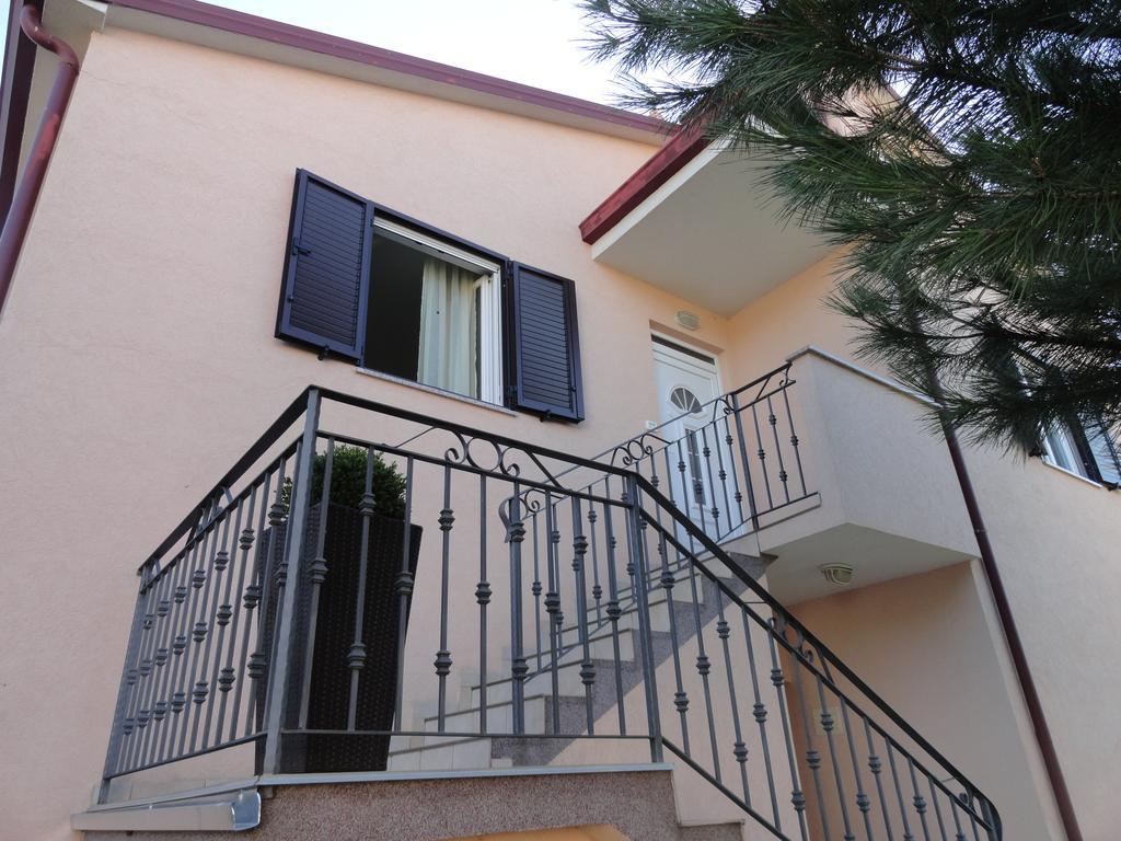 Apartment Asparagus Ровиньско село Экстерьер фото